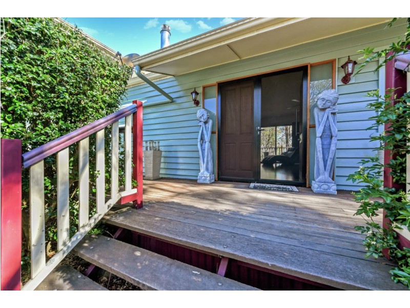 201 Postle Street, Mount Rascal QLD 4350