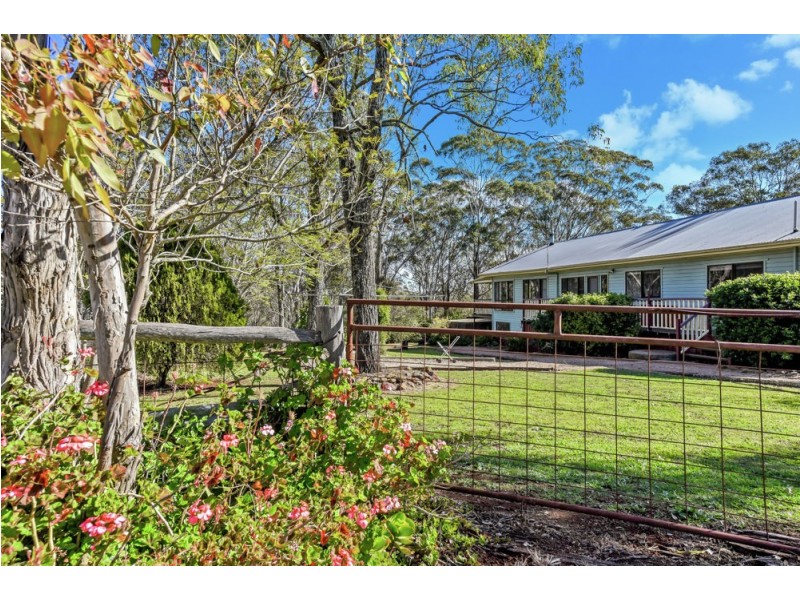 201 Postle Street, Mount Rascal QLD 4350