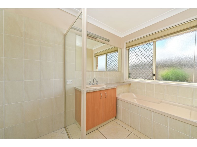 11 Dunbar Court, Highfields QLD 4352
