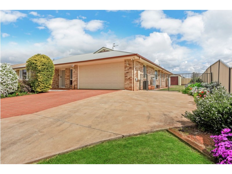 11 Dunbar Court, Highfields QLD 4352