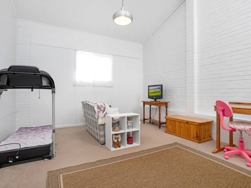 5 Evelyn Street, Kallangur QLD 4503