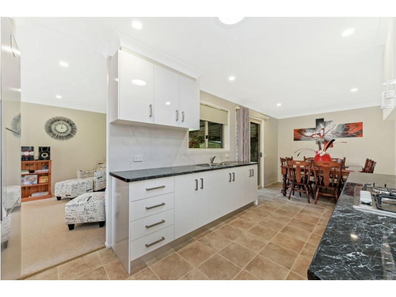 8 Donna Court, Kearneys Spring QLD 4350