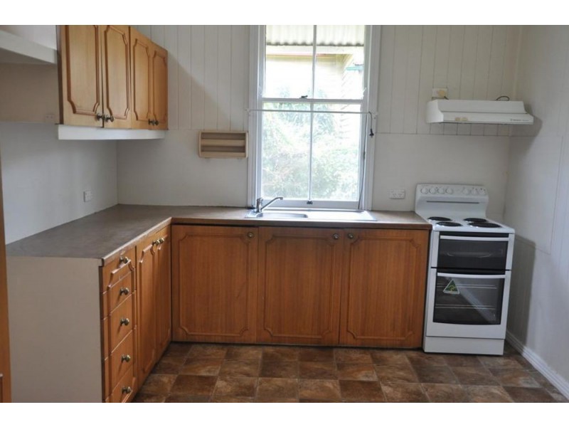 6 Gostwyck Street, Newtown QLD 4350