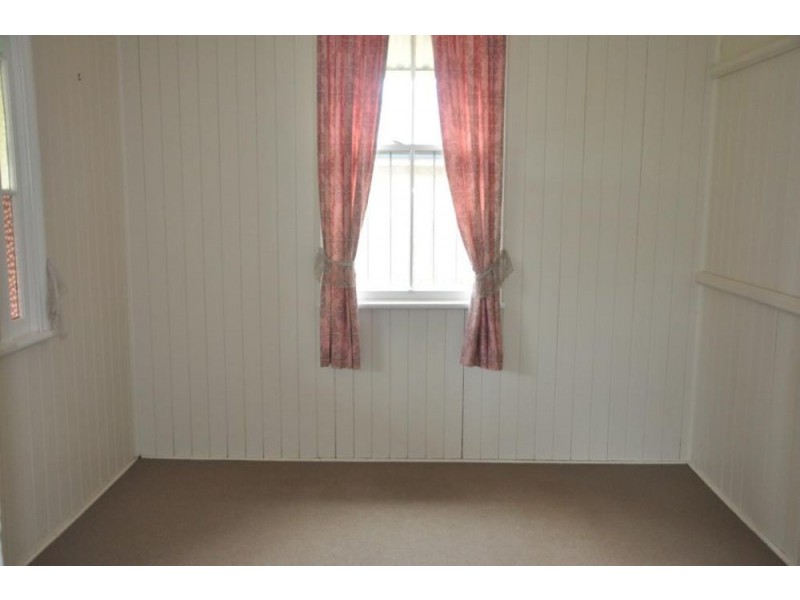 6 Gostwyck Street, Newtown QLD 4350