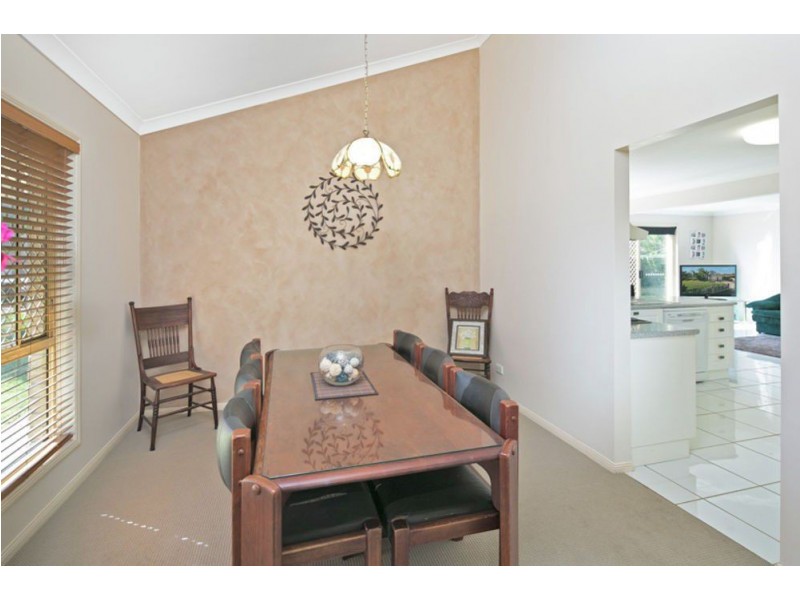 12 Ashwood Circuit, Birkdale QLD 4159