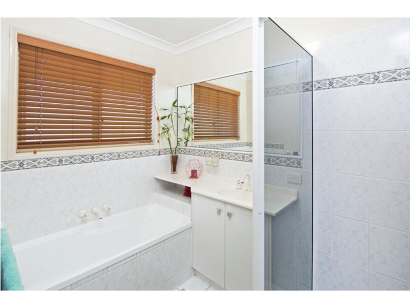 12 Ashwood Circuit, Birkdale QLD 4159