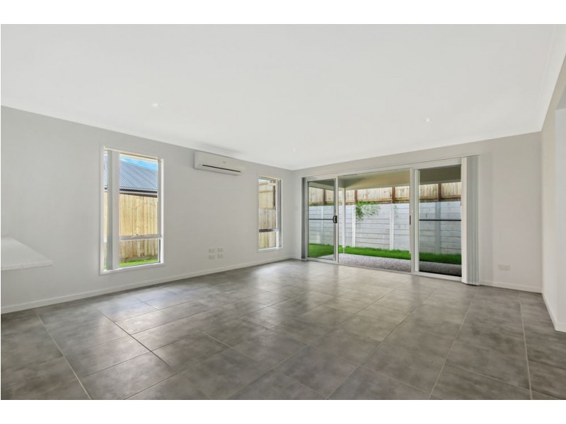 6 Shelley Street, Redbank Plains QLD 4301