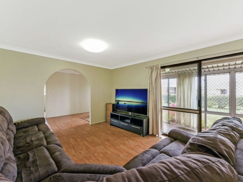 21 Sampson Street, Wilsonton QLD 4350