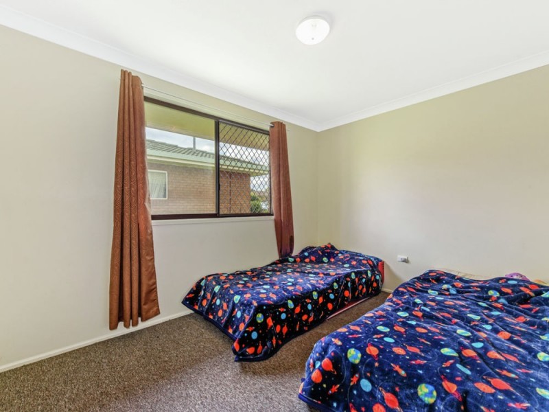 21 Sampson Street, Wilsonton QLD 4350