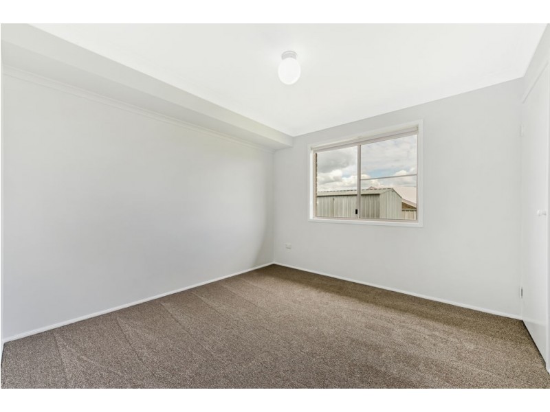 16 Catalina Drive, Wilsonton QLD 4350