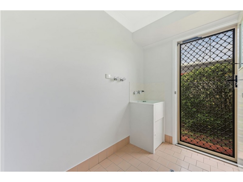 16 Catalina Drive, Wilsonton QLD 4350
