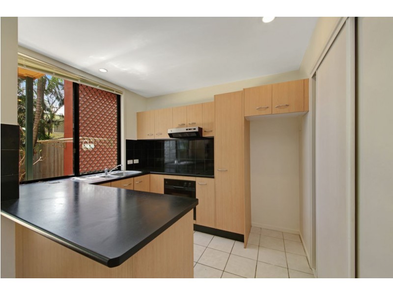 2/105 Hall Street, Alderley QLD 4051