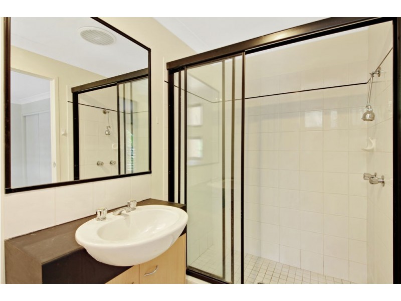 2/105 Hall Street, Alderley QLD 4051