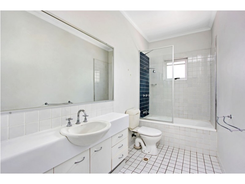 8/75 Hardgrave Road, West End QLD 4101