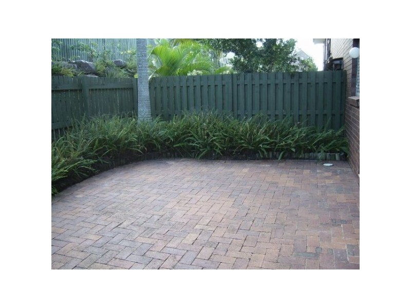 28/9 Leslie Street, Arana Hills QLD 4054