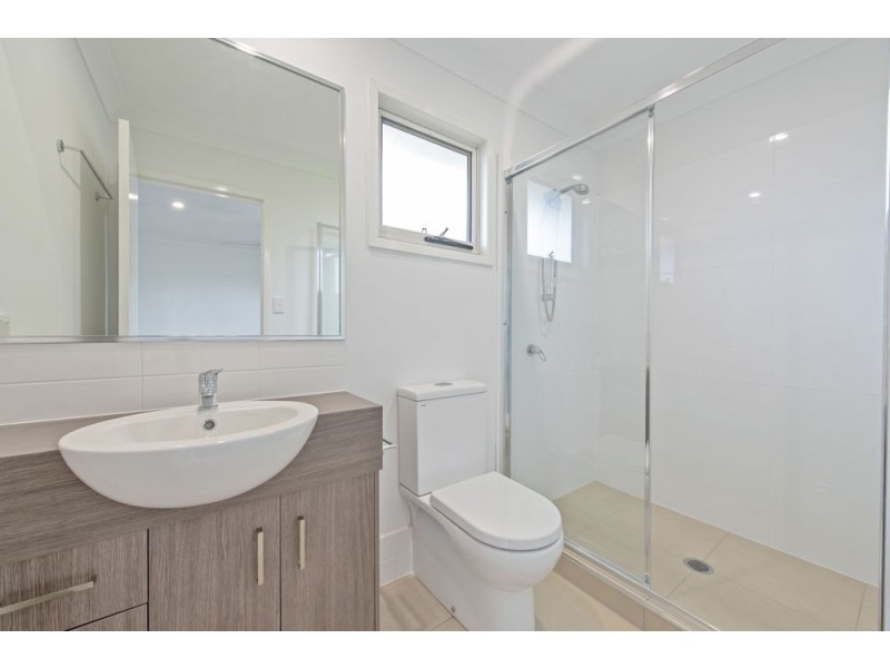 18/227 Nelson Street, Kearneys Spring QLD 4350