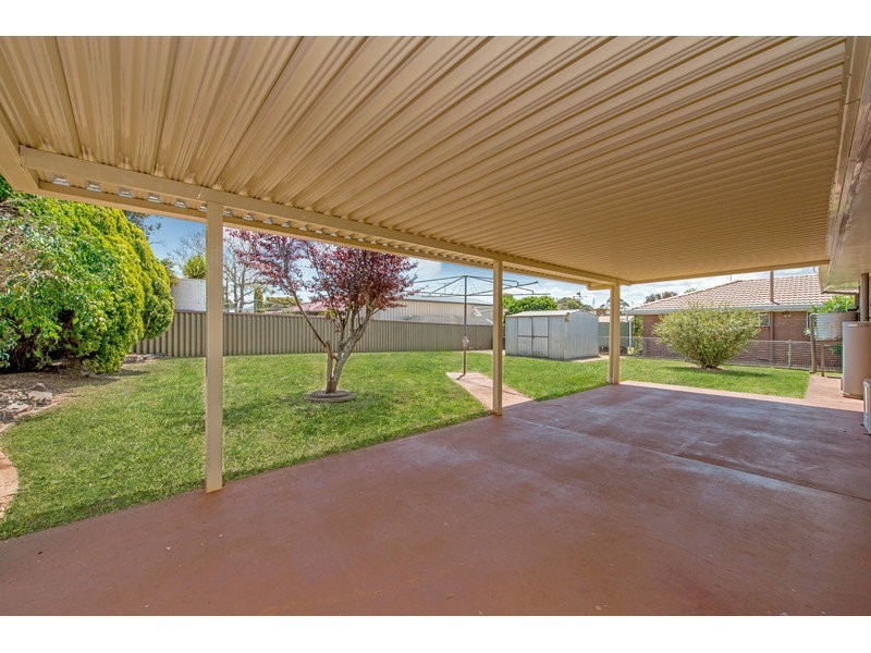 15 Jimbour Drive, Newtown QLD 4350