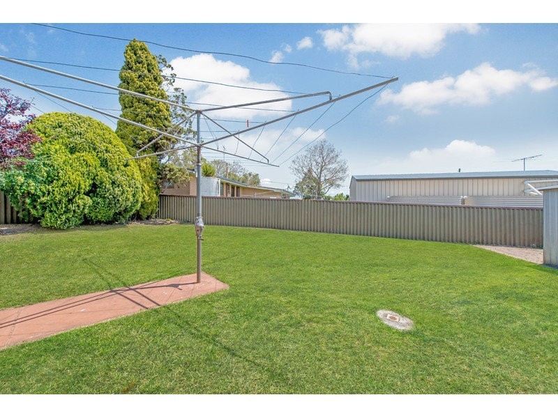 15 Jimbour Drive, Newtown QLD 4350