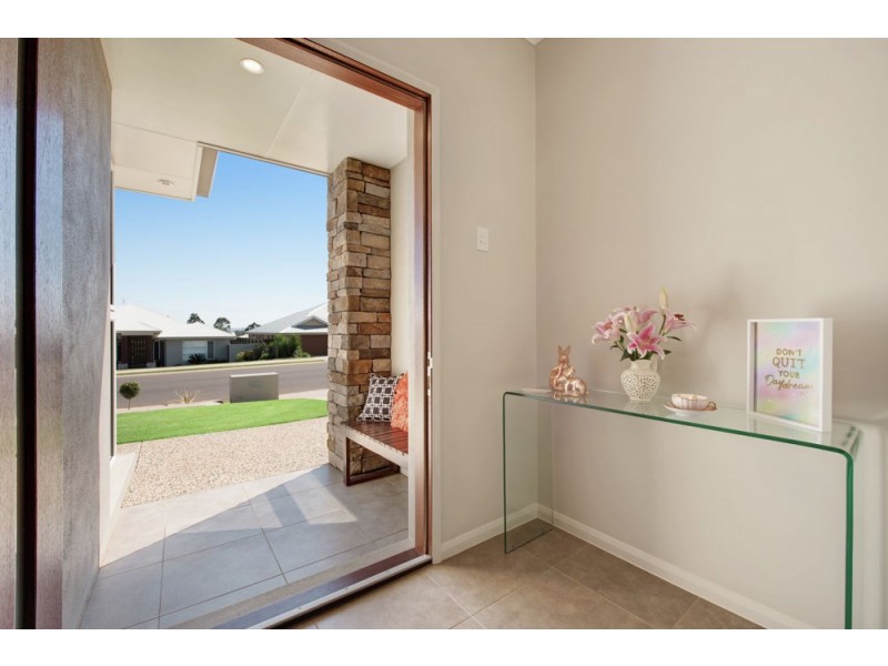 13 Sportsman Drive, Highfields QLD 4352