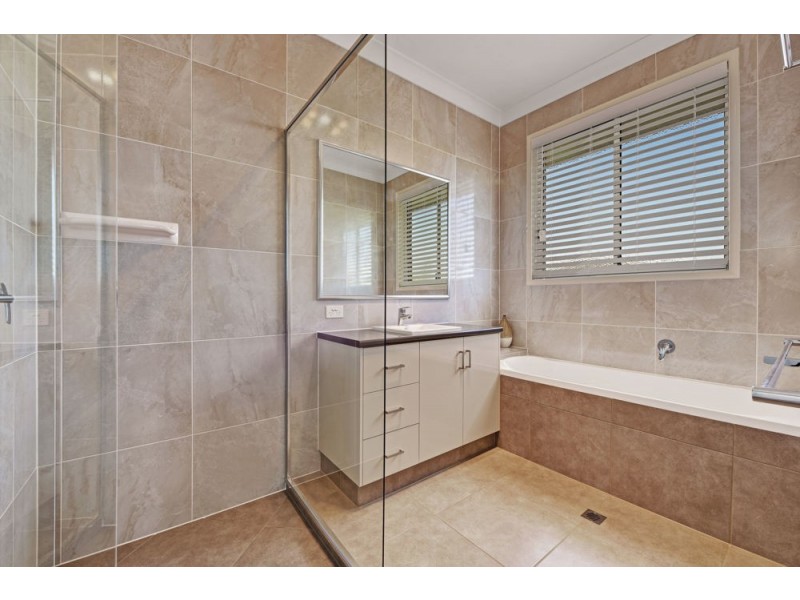 13 Sportsman Drive, Highfields QLD 4352