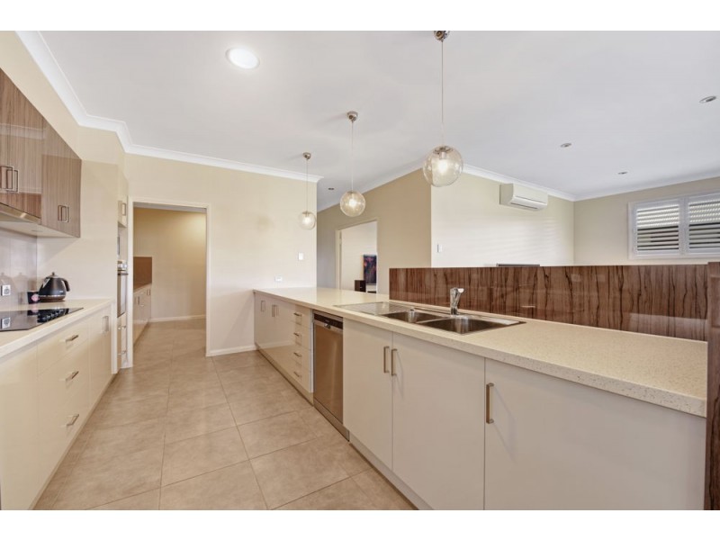13 Sportsman Drive, Highfields QLD 4352