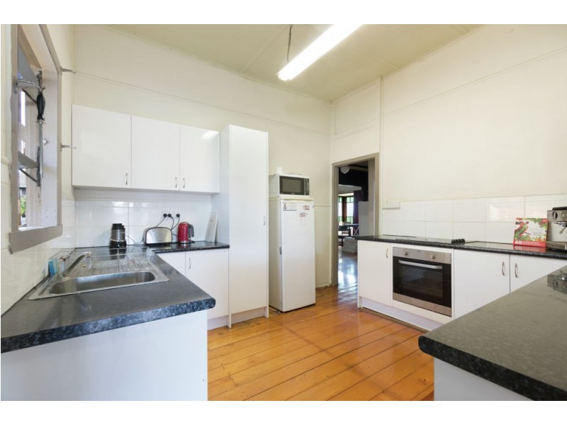 44 Ashgrove Avenue, Ashgrove QLD 4060