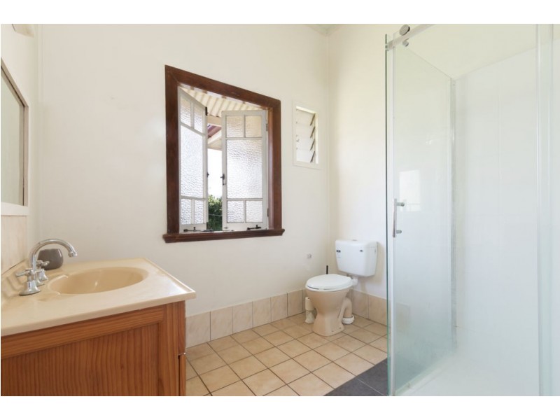 44 Ashgrove Avenue, Ashgrove QLD 4060