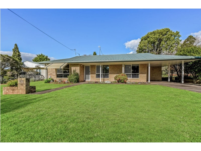 14 Leichhardt Street, Centenary Heights QLD 4350