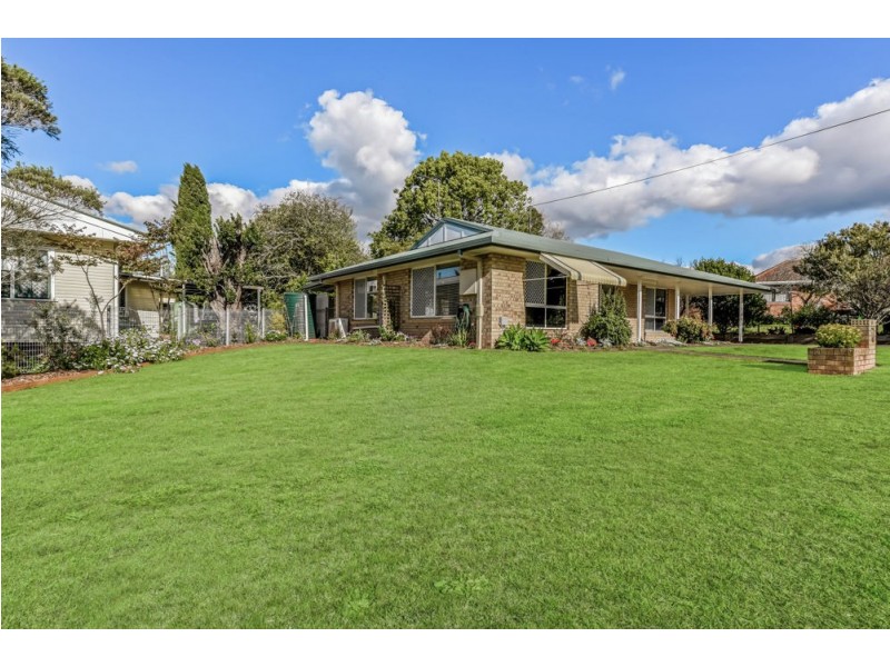 14 Leichhardt Street, Centenary Heights QLD 4350