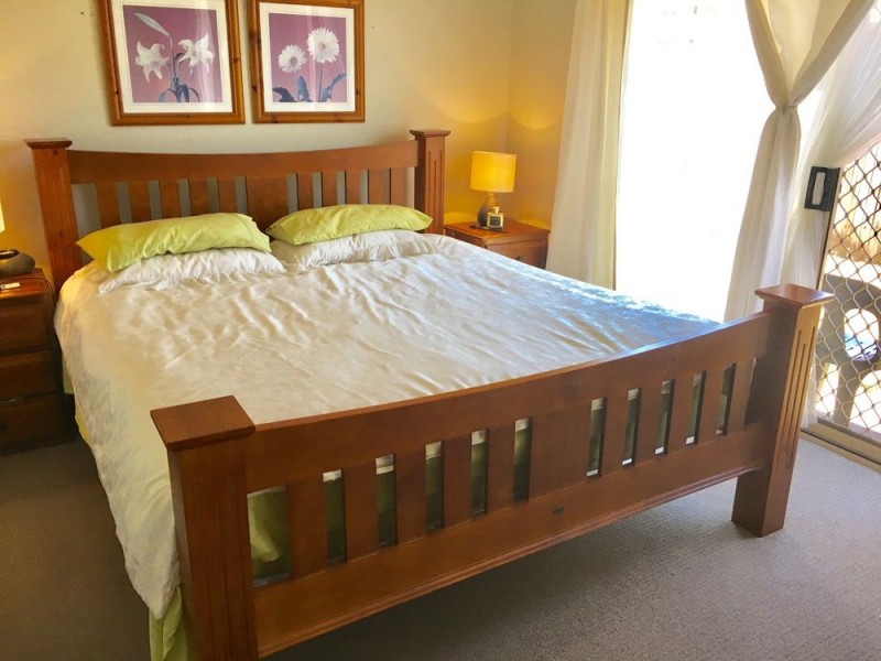 1 Tracey Street, Wynnum West QLD 4178