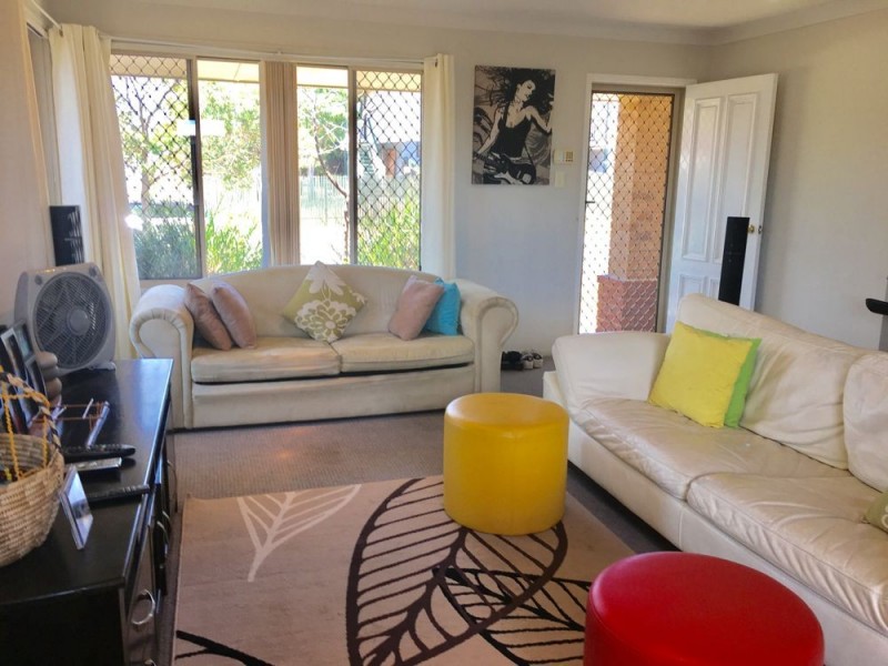 1 Tracey Street, Wynnum West QLD 4178