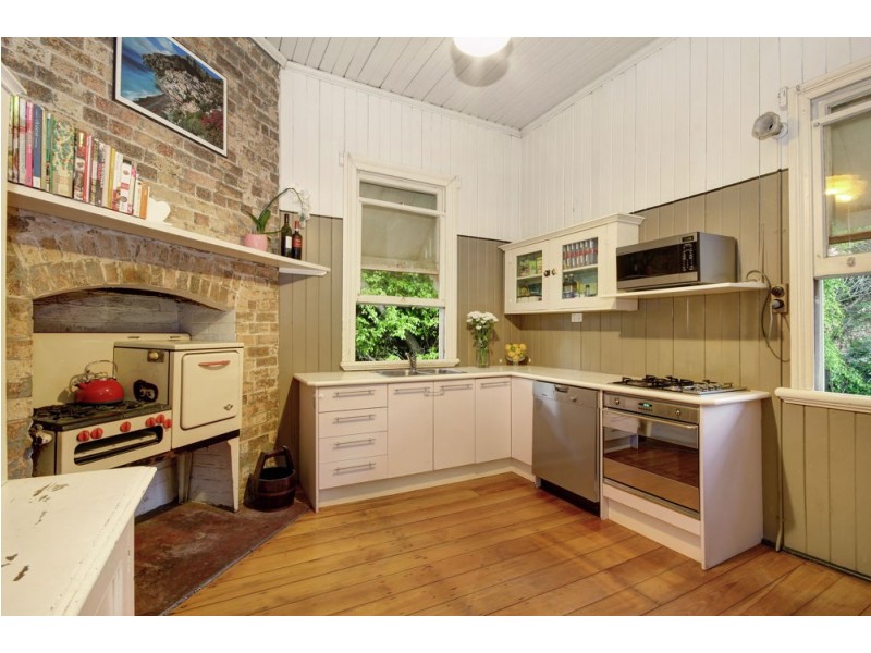 22 London Road, Clayfield QLD 4011