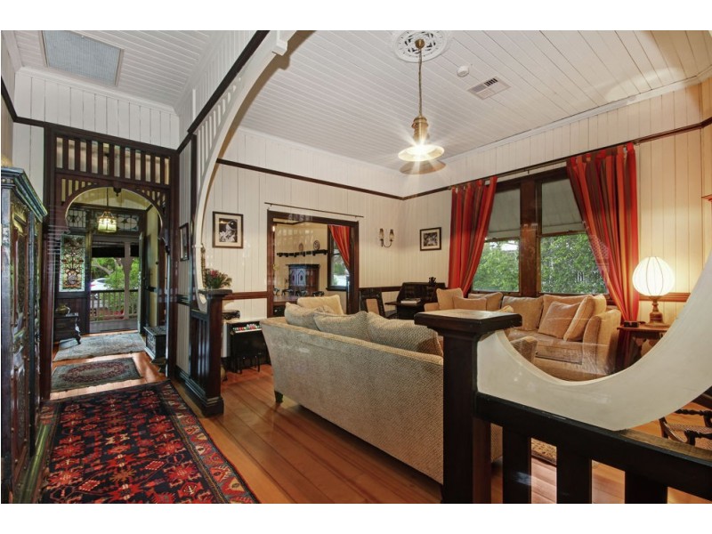 22 London Road, Clayfield QLD 4011