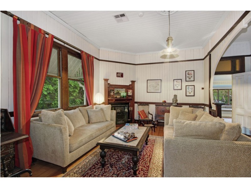 22 London Road, Clayfield QLD 4011
