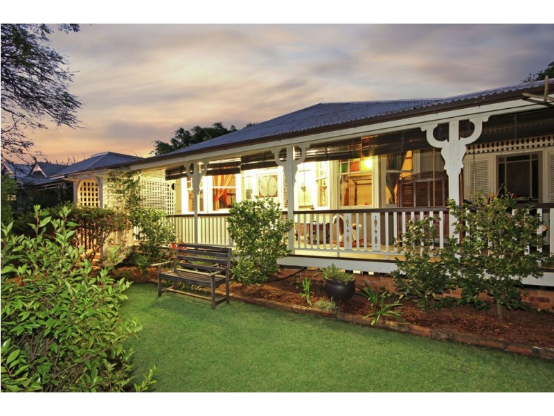 22 London Road, Clayfield QLD 4011