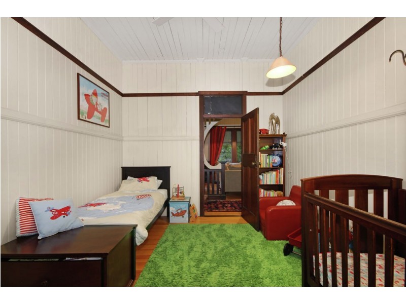 22 London Road, Clayfield QLD 4011