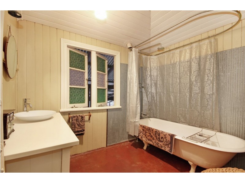 22 London Road, Clayfield QLD 4011
