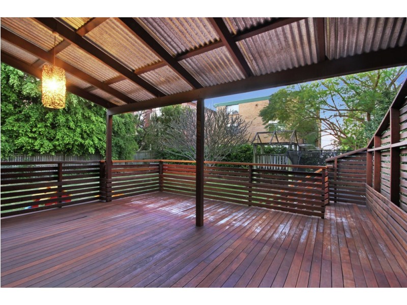22 London Road, Clayfield QLD 4011