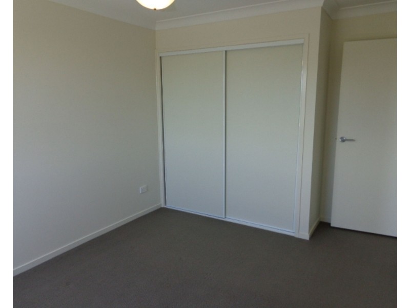 2/3 Hutton Avenue, Wynnum QLD 4178
