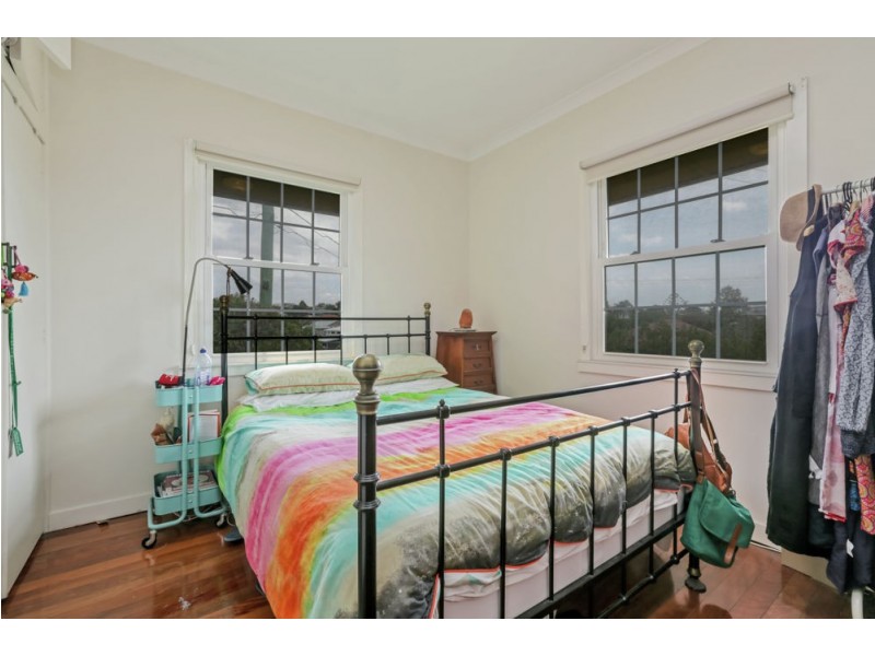 15 Judge Street, Norman Park QLD 4170
