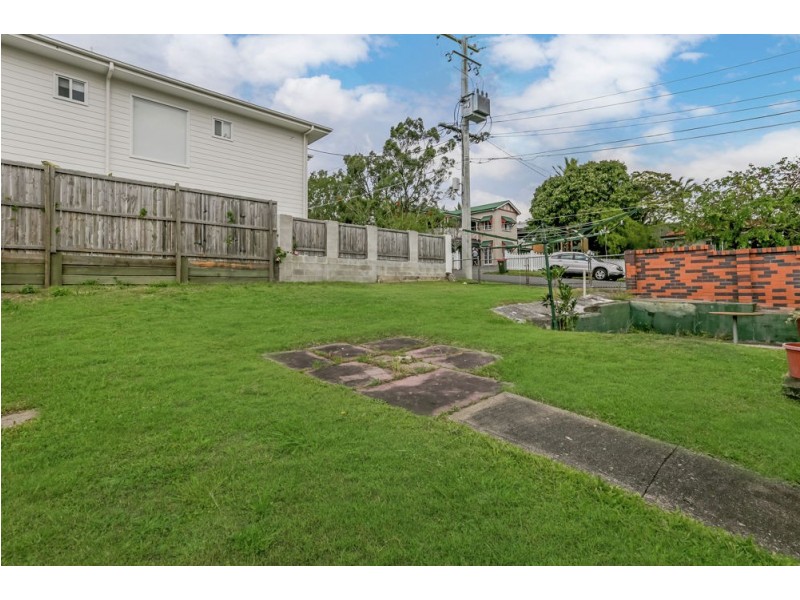 15 Judge Street, Norman Park QLD 4170