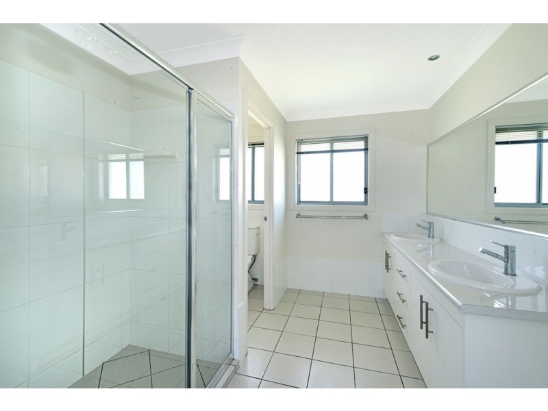 48 Shepherd St, Wynnum QLD 4178