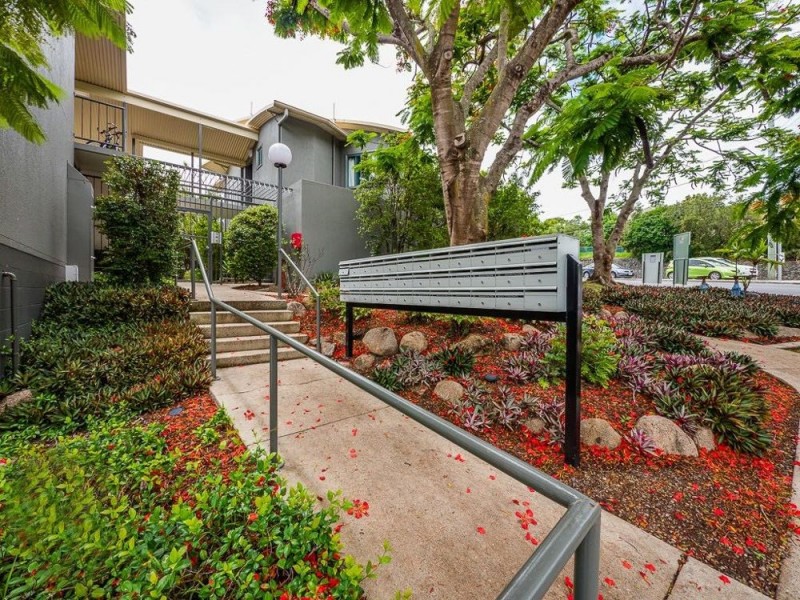 8/9 Blackwood Street, Mitchelton QLD 4053