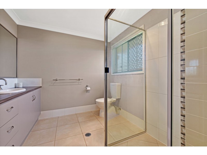 9 Koel Crescent, Highfields QLD 4352