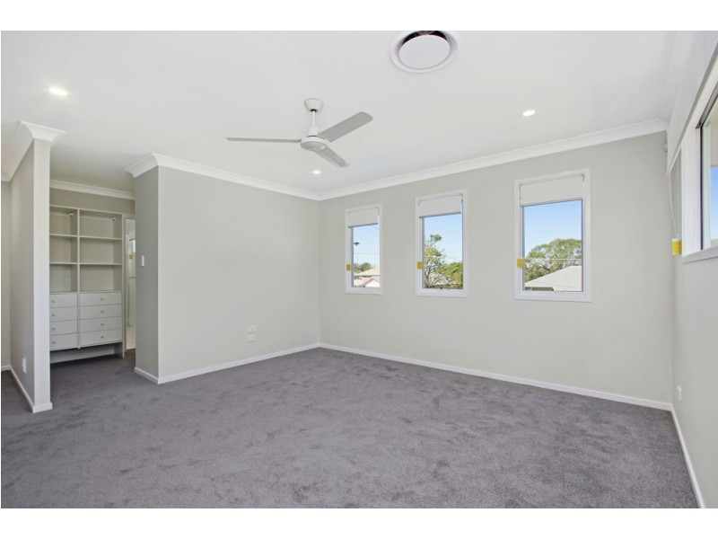 2 Golden Square, Hendra QLD 4011
