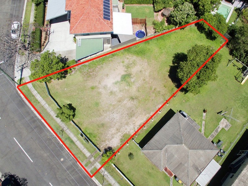 11 Macdonald Street, Lota QLD 4179
