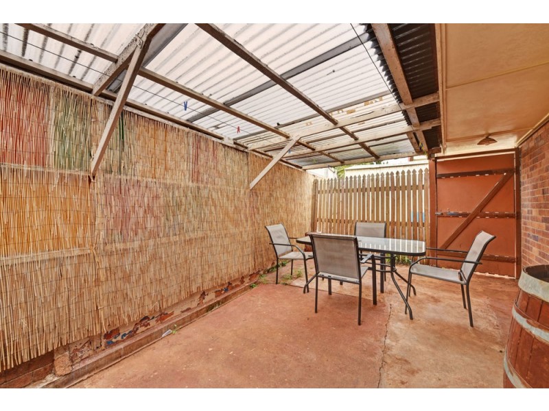 305 West Street, Harristown QLD 4350
