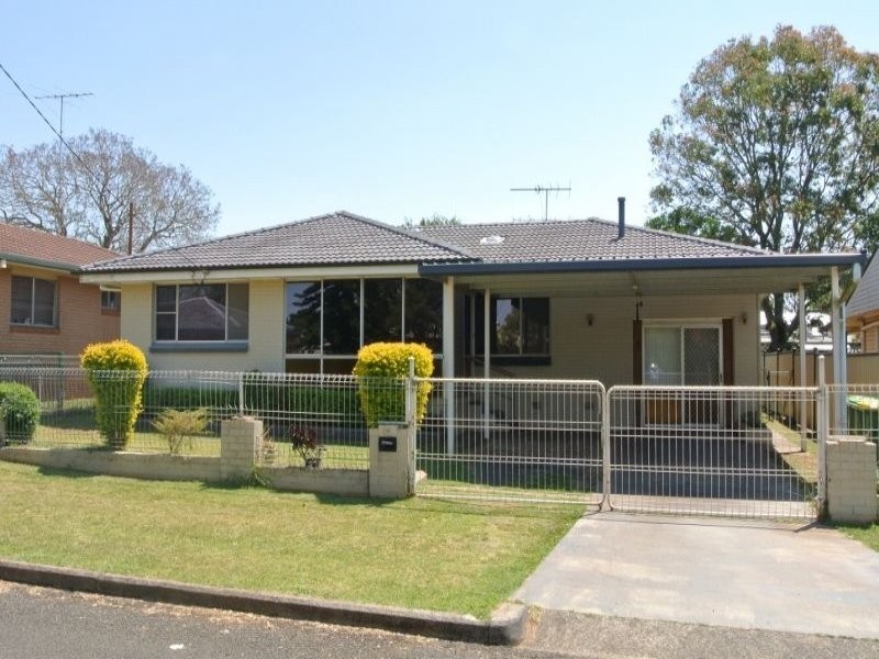 15 Quelch Street, Rockville QLD 4350