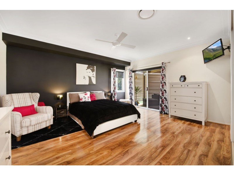 10 Parsley Drive, Middle Ridge QLD 4350