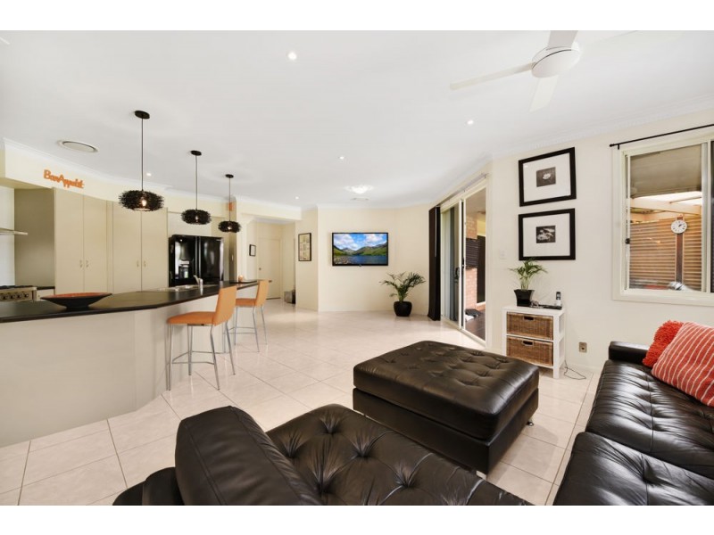 10 Parsley Drive, Middle Ridge QLD 4350